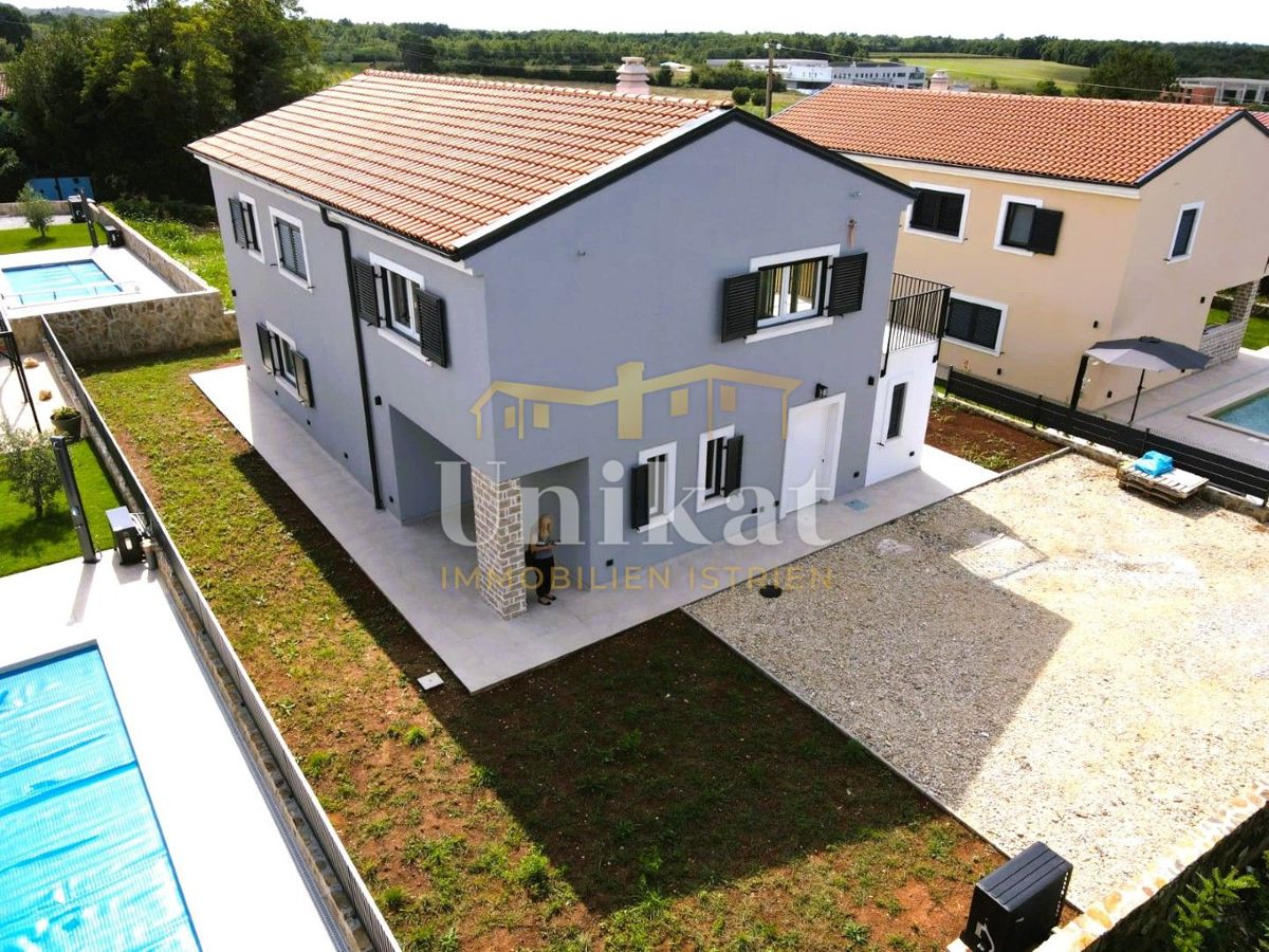 Nuova costruzione: casa con 3 camere da letto e piscina - vista mare